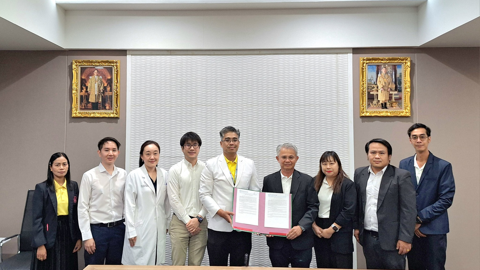 การลงนามทำสัญญาการให้บริการสุขภาพ
